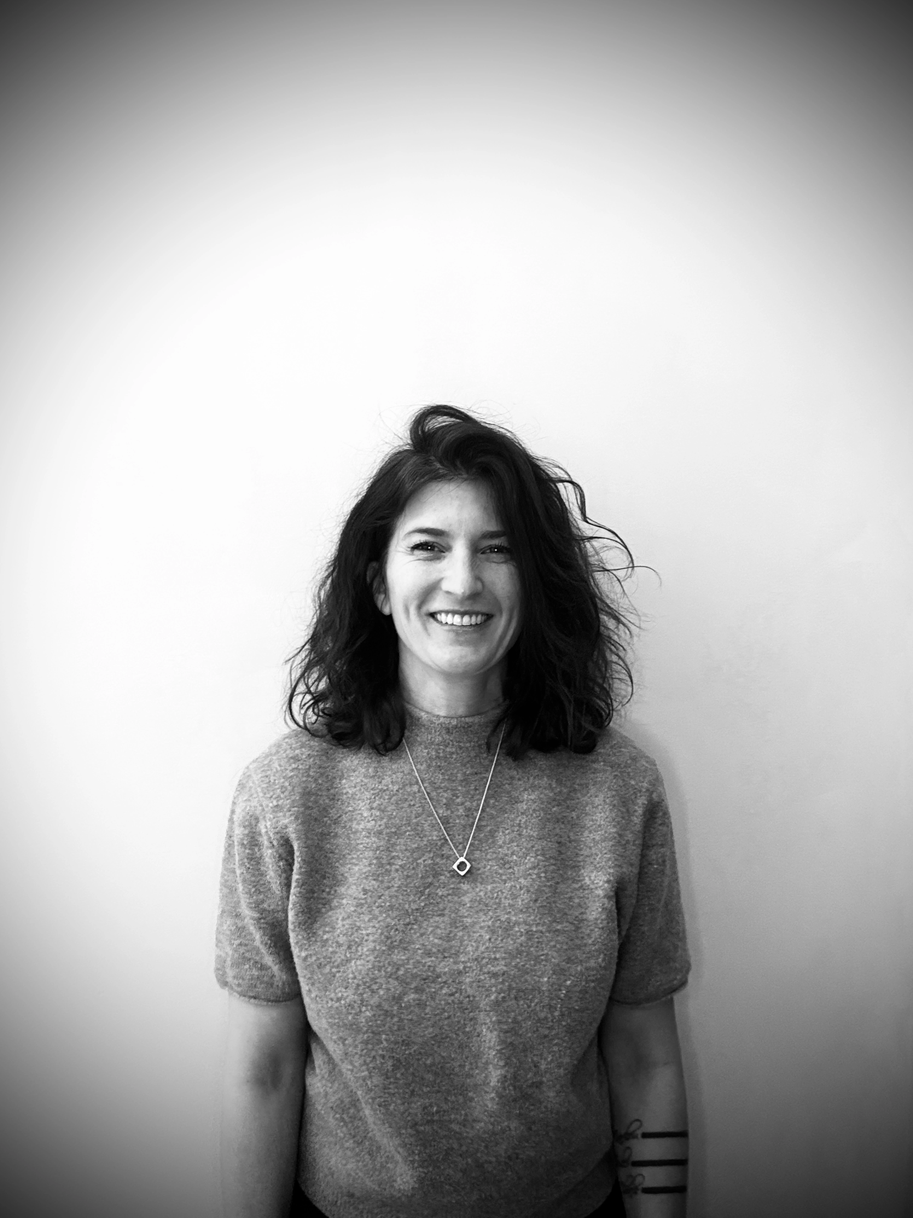 Mélanie, coiffeuse au salon Le Carmen